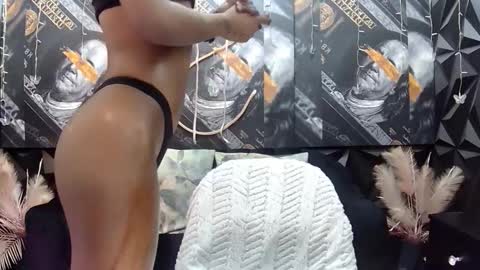 Snapshot of lilmissbaddiexxx chatting on 20, 10, 2025 lilmissbaddiexxx online show from 20, 10, 2025