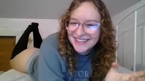 Snapshot of lilpies chatting on 19, 12, 2024 LilPies online show from 19, 12, 2024