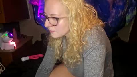 Snapshot of lilpies chatting on 30, 11, 2025 LilPies online show from 30, 11, 2025