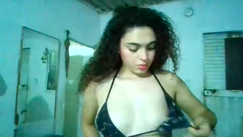 Snapshot of lily_anal_squirt chatting on 25, 1, 2025 lily_anal_squirt online show from 25, 1, 2025