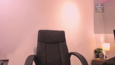 Snapshot of lily_cash1 chatting on 17, 9, 2025 lily_cash1 online show from 17, 9, 2025