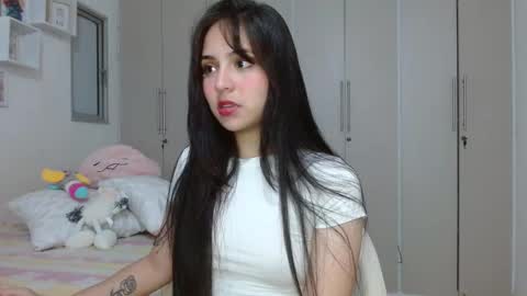 Snapshot of lily_crushx chatting on 7, 1, 2025 Lirio online show from 7, 1, 2025