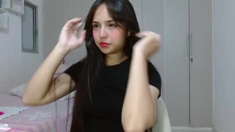 Snapshot of lily_crushx chatting on 1, 12, 2025 Lirio online show from 1, 12, 2025