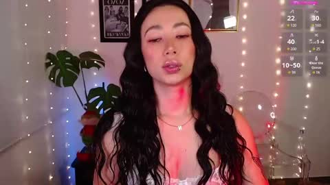 Snapshot of lily_evans_ chatting on 11, 12, 2024 just lily online show from 11, 12, 2024