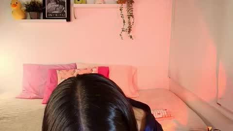 Snapshot of lily_evans_ chatting on 26, 11, 2025 just lily online show from 26, 11, 2025