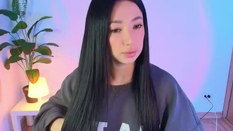 Snapshot of lily_evans_ chatting on 17, 6, 2026 just lily online show from 17, 6, 2026