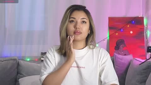 Snapshot of lily_foster_ chatting on 4, 1, 2025 Lily online show from 4, 1, 2025