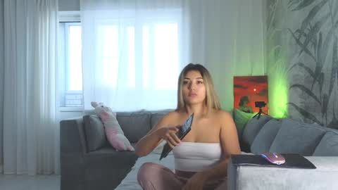 Snapshot of lily_foster_ chatting on 7, 2, 2025 Lily online show from 7, 2, 2025