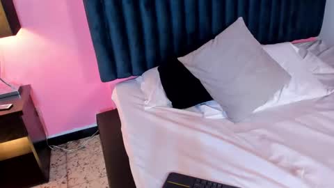 Lily Miiller online show from 3, 3, 2025