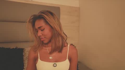 Lily Miiller online show from 18, 2, 2026