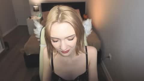 Snapshot of lily_moony chatting on 22, 2, 2026 Lily online show from 22, 2, 2026