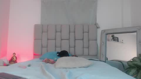 lily_rose0 online show from 27, 5, 2026