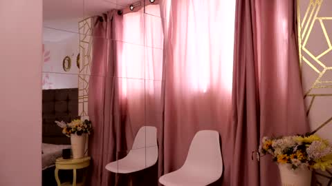 Lily Lauren online show from 20, 5, 2026