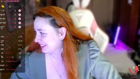 Snapshot of lily_shamy chatting on 3, 12, 2025 Alice online show from 3, 12, 2025