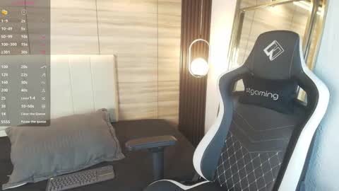 lily_waist online show from 10, 2, 2026