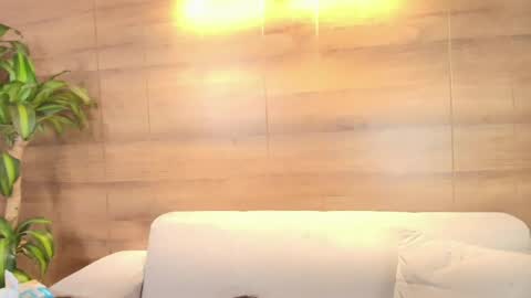 Snapshot of lily_waist chatting on 8, 4, 2026 lily_waist online show from 8, 4, 2026
