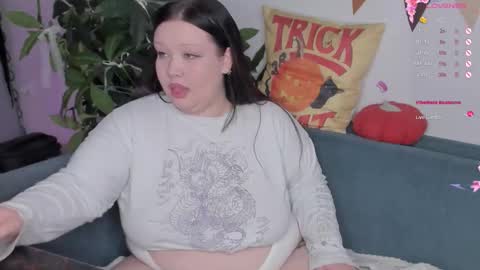 Snapshot of lilybelll chatting on 24, 10, 2025 Lily online show from 24, 10, 2025
