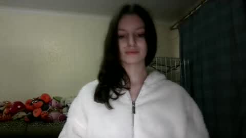 lilycandy_ online show from 4, 12, 2024