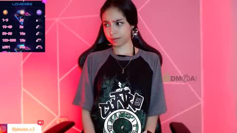 Snapshot of lilylouisee_ chatting on 19, 11, 2025 Liliana louise online show from 19, 11, 2025