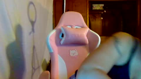 lily online show from 19, 7, 2026