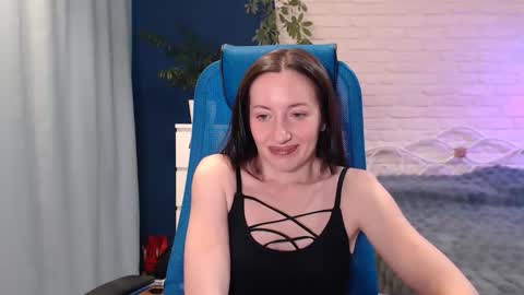 Lily online show from 7, 10, 2025