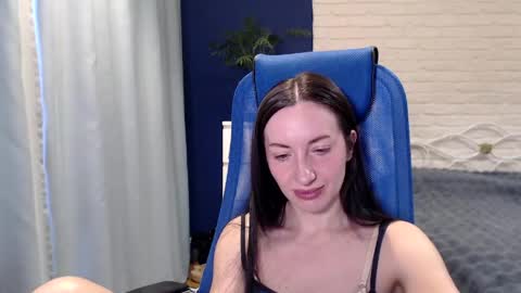 Lily online show from 15, 4, 2026