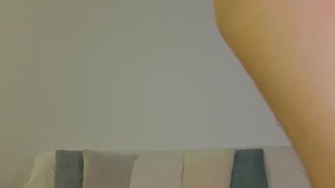 Snapshot of lilyroselyn chatting on 3, 10, 2025 Lily online show from 3, 10, 2025