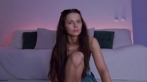 Lily online show from 4, 4, 2026