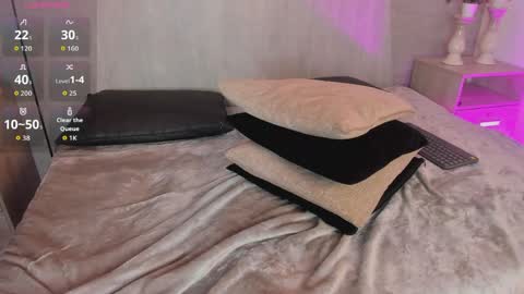   online show from 8, 4, 2026