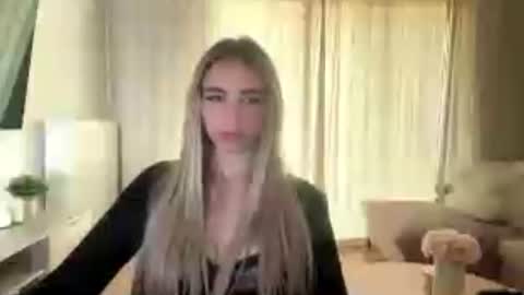 Snapshot of lilysweetgirl chatting on 17, 6, 2026 Lily online show from 17, 6, 2026