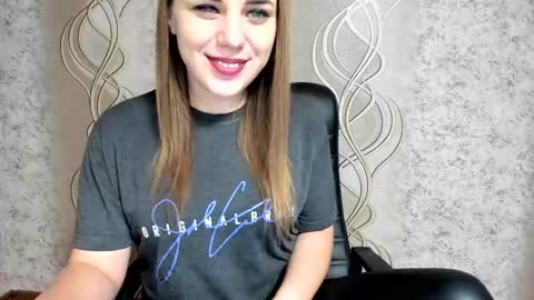 Snapshot of limebabykristi123 chatting on 23, 11, 2025 online show from 23, 11, 2025