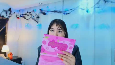  Lina Bedoya  online show from 30, 10, 2025