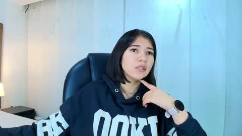  Lina Bedoya  online show from 2, 12, 2025