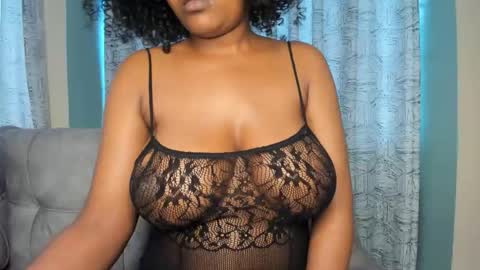 Snapshot of lina_sexy58 chatting on 12, 11, 2025 lina sexy58 online show from 12, 11, 2025