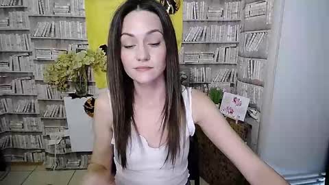 Snapshot of lina_star_s chatting on 17, 10, 2025 Lina online show from 17, 10, 2025