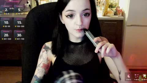 Snapshot of lina_tyaan chatting on 1, 1, 2025 Lina 3 1715622743 online show from 1, 1, 2025