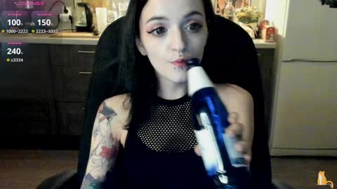 Snapshot of lina_tyaan chatting on 2, 1, 2025 Lina 3 1715622743 online show from 2, 1, 2025