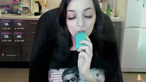 Snapshot of lina_tyaan chatting on 15, 9, 2025 Lina 3 1715622743 online show from 15, 9, 2025