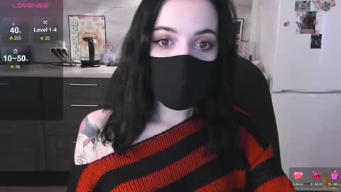 Snapshot of lina_tyaan chatting on 5, 12, 2025 Lina 3 1715622743 online show from 5, 12, 2025