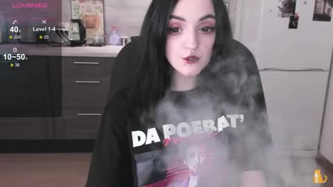 Snapshot of lina_tyaan chatting on 17, 12, 2025 Lina 3 1715622743 online show from 17, 12, 2025