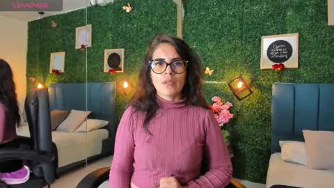 Lina  online show from 11, 10, 2025