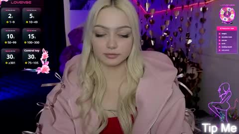 I am Lina online show from 17, 4, 2026