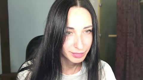 Snapshot of linalivee chatting on 20, 11, 2025 LinaLivee online show from 20, 11, 2025