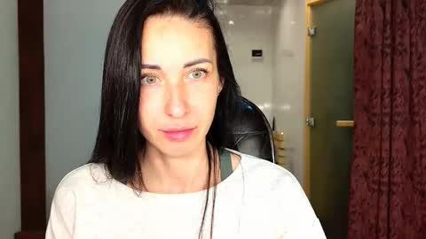 Snapshot of linalivee chatting on 22, 11, 2025 LinaLivee online show from 22, 11, 2025