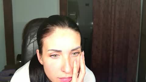 Snapshot of linalivee chatting on 27, 11, 2025 LinaLivee online show from 27, 11, 2025