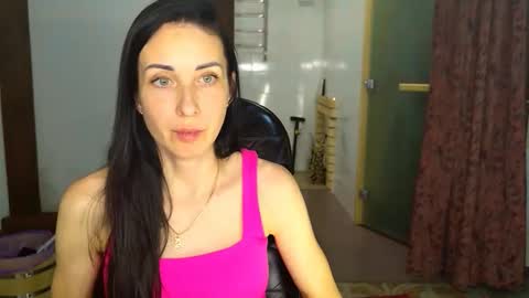 Snapshot of linalivee chatting on 28, 11, 2025 LinaLivee online show from 28, 11, 2025