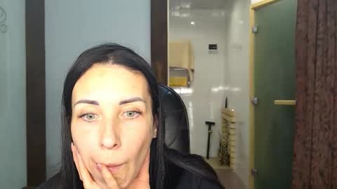 Snapshot of linalivee chatting on 30, 11, 2025 LinaLivee online show from 30, 11, 2025