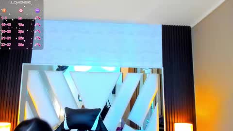 Snapshot of linda4petite chatting on 26, 9, 2025 Linda online show from 26, 9, 2025