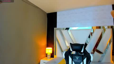 Snapshot of linda4petite chatting on 28, 9, 2025 Linda online show from 28, 9, 2025