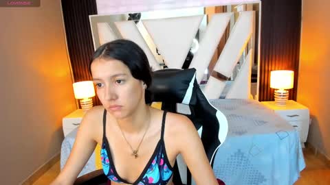 Snapshot of linda4petite chatting on 29, 9, 2025 Linda online show from 29, 9, 2025